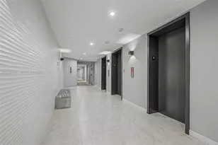 2555 Collins Ave, Miami Beach, FL 33140 - Photo 25