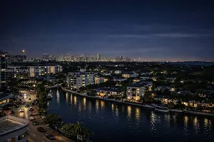 2555 Collins Ave, Miami Beach, FL 33140 - Photo 13