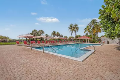 2555 Collins Ave #1814, Miami Beach, FL 33140 - Photo 29