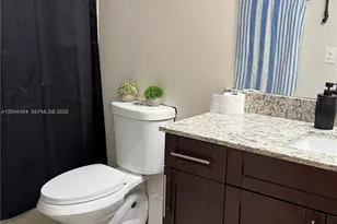 17720 NW 73rd Ave, Hialeah, FL 33015 - Photo 21