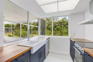 3620 NW 24th St, Lauderdale Lakes, FL 33311 - Photo 13