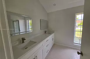 9300 Dunhill Dr, Miramar, FL 33025 - Photo 9