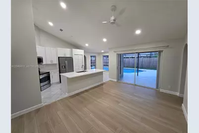 9300 Dunhill Dr, Miramar, FL 33025 - Photo 17