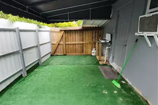 4301 NW 59th Ct, North Lauderdale, FL 33319 - Photo 23