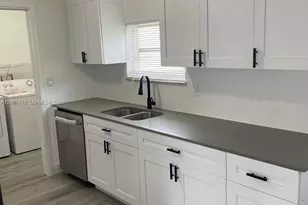4301 NW 59th Ct, North Lauderdale, FL 33319 - Photo 9