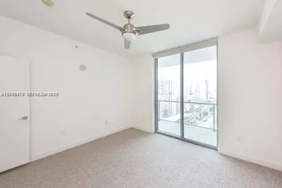 79 SW 12th St #1811-S, Miami, FL 33130 - Photo 5
