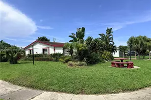 323 NW 4th Pl, Deerfield Beach, FL 33441 - Photo 3