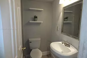 323 NW 4th Pl, Deerfield Beach, FL 33441 - Photo 17