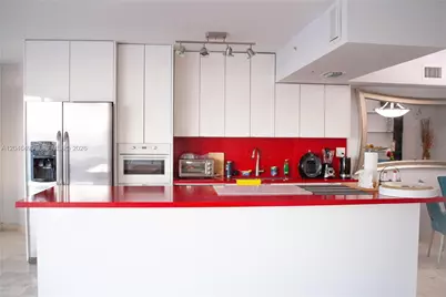 6301 Collins Ave #807, Miami Beach, FL 33141 - Photo 35