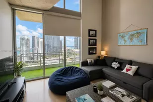 690 SW 1st Ct, Miami, FL 33130 - Photo 9