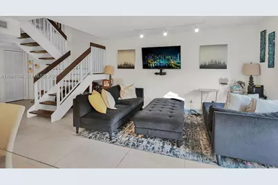 7887 NW 7th Ct, Plantation, FL 33324 - Photo 3