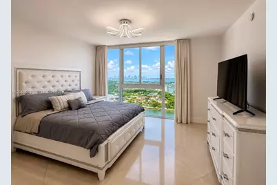 4775 Collins Ave #2407, Miami Beach, FL 33140 - Photo 5