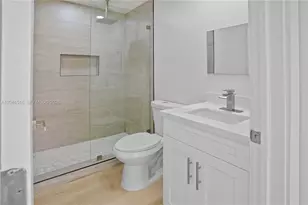9354 Arborwood Cir, Davie, FL 33328 - Photo 15