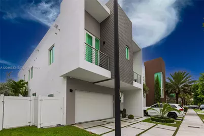 10561 NW 68th Ter, Doral, FL 33178 - Photo 5