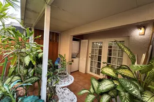 2365 W 74th St, Hialeah, FL 33016 - Photo 11