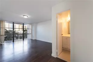 1000 Parkview Dr, Hallandale Beach, FL 33009 - Photo 5
