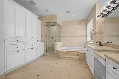 2561 Trapp Ave, Miami, FL 33133 - Photo 15