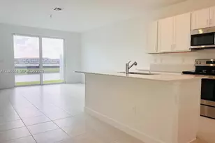 204 SE Woodbark St, Port Saint Lucie, FL 34984 - Photo 3