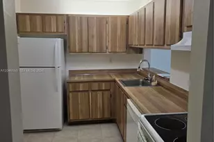 8075 SW 107th Ave, Miami, FL 33173 - Photo 21