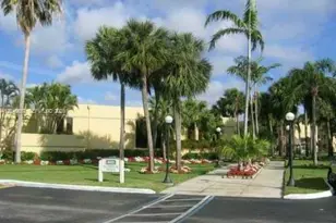 8075 SW 107th Ave, Miami, FL 33173 - Photo 5