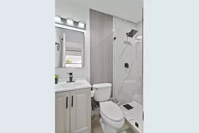171 W 13th St, Hialeah, FL 33010 - Photo 11