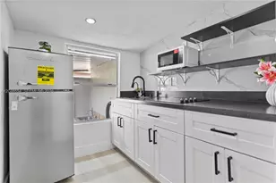 171 W 13th St, Hialeah, FL 33010 - Photo 9