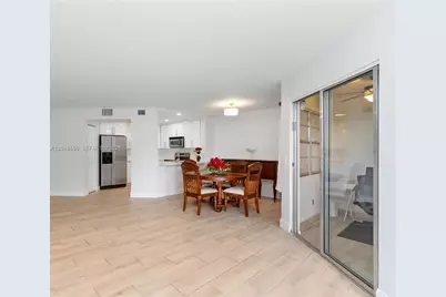 1110 SW 125th Ave #112M, Pembroke Pines, FL 33027 - Photo 3