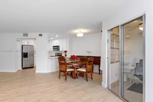 1110 SW 125th Ave, Pembroke Pines, FL 33027 - Photo 3
