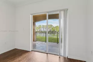 151 SW 117th Ave, Pembroke Pines, FL 33025 - Photo 7