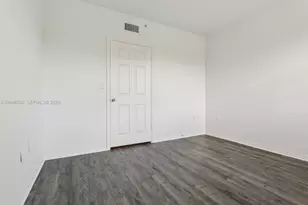 151 SW 117th Ave, Pembroke Pines, FL 33025 - Photo 15