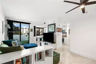110 Washington Ave, Miami Beach, FL 33139 - Photo 1