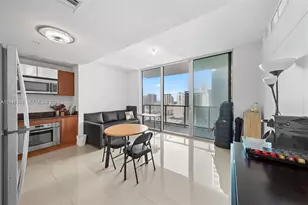 300 S Biscayne Blvd, Miami, FL 33131 - Photo 11