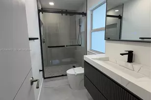 4499 NW 93rd Doral Ct, Doral, FL 33178 - Photo 17