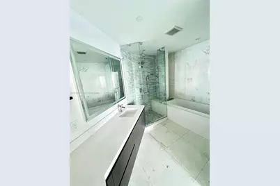 [Address not provided], Miami, FL 33132 - Photo 17