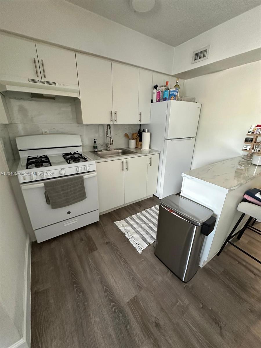 6805 SW 88th St #8 - 6805 SW 88th St #8, Pinecrest, FL 33156 Luxury Property | Jose Angel Pina