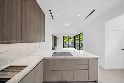 2710 S Le Jeune Rd, Coral Gables, FL 33134 - Photo 15
