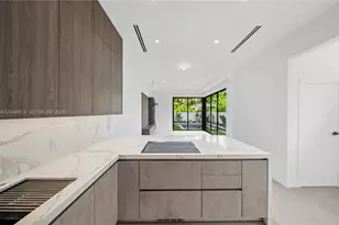 2710 S Le Jeune Rd, Coral Gables, FL 33134 - Photo 15