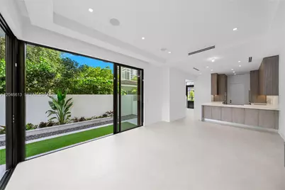 2710 S Le Jeune Rd, Coral Gables, FL 33134 - Photo 17