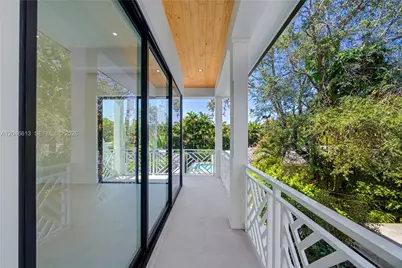 2710 S Le Jeune Rd, Coral Gables, FL 33134 - Photo 23