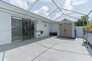 10112 SW 23rd St, Miami, FL 33165 - Photo 29