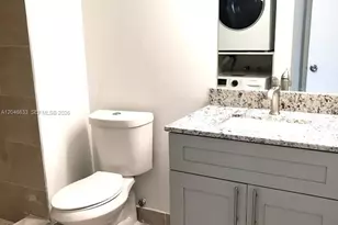 369 Lakeview Dr, Weston, FL 33326 - Photo 5