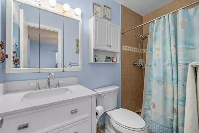 6870 Pershing St, Hollywood, FL 33024 - Photo 23