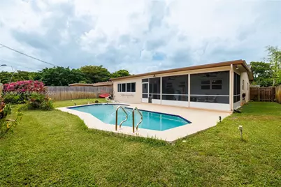 6870 Pershing St, Hollywood, FL 33024 - Photo 37