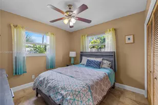 6870 Pershing St, Hollywood, FL 33024 - Photo 27