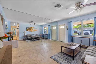 6870 Pershing St, Hollywood, FL 33024 - Photo 9