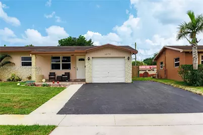 6870 Pershing St, Hollywood, FL 33024 - Photo 5