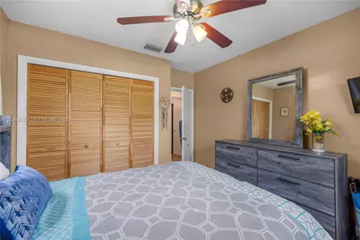 6870 Pershing St, Hollywood, FL 33024 - Photo 25