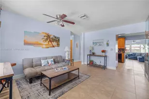 6870 Pershing St, Hollywood, FL 33024 - Photo 7