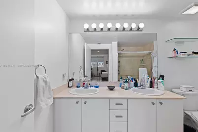 2475 Brickell Ave #1805, Miami, FL 33129 - Photo 15