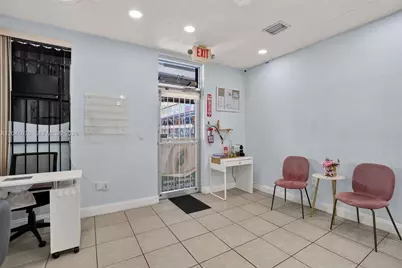 Prime Little Havana Full-Service Beauty Salon For Sale, Miami, FL 33125 - Photo 3